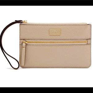KATE SPADE Highland leather wristlet.